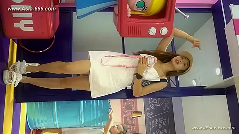 peeping chinese amateur upskirt.133