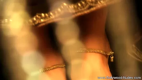 Bollywood Beauty Bae Naked In Asia Feels Good While Dancing