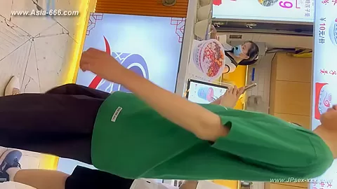 peeping chinese amateur upskirt.216