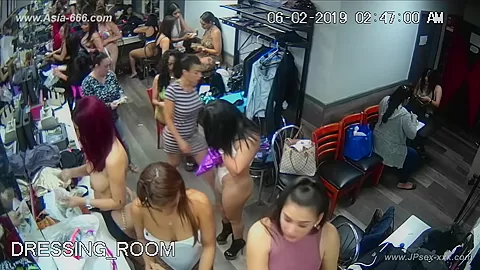 blonde changeroom.32