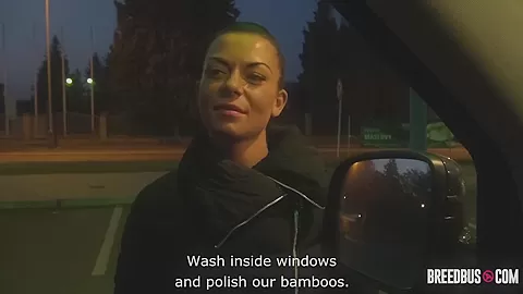 Slutty Window Cleaner - Breedbus