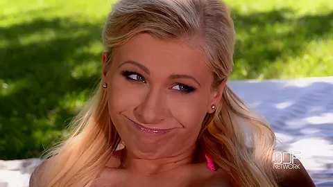 Young & Tasty Tootsies: Two Blonde teens 18+ Can't Wait To Suck Their Toes - PornWorld