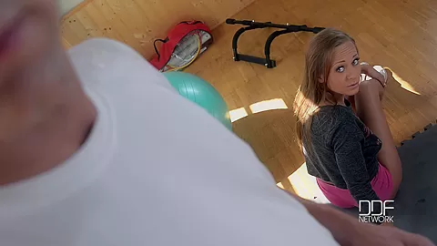 College Go Bananas Fucking In The Gym Like Crazy - PornWorld