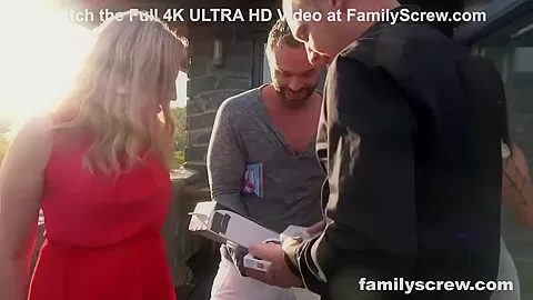 Home is where the Pussy is - Familyscrew