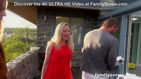 Fucked up Stepfamily tries out new Tricks - Familyscrew