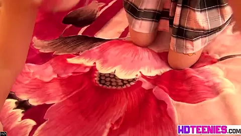 Tiny Emo rubbing pussy Girl to Girl