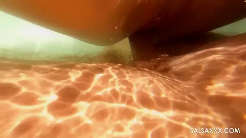 Fucking in the Jacuzzi till she Gets Woozy - Salsaxxx