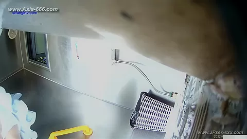 chinese girls go to toilet.298