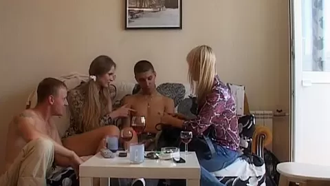 Ester in hot homemade video shows a hot porn orgy