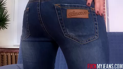 Curly Haired Amateur ***teen 18+ Delivers Prime Booty
