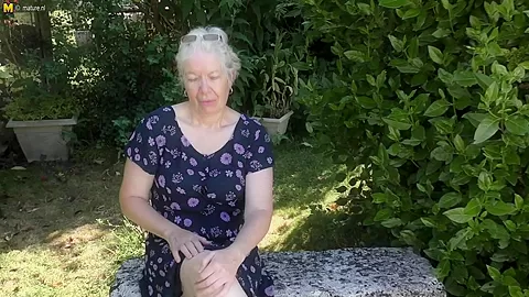 Naughty Granny Playing In The Garden With Her Pussy - MatureNL