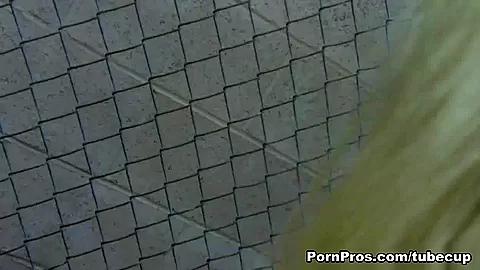 Hipster Chick Give Rauchy Blow Job. - PornPros