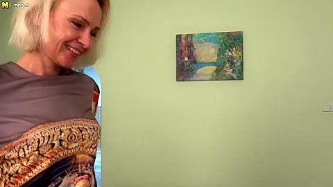 Naughty Old And Young Lesbian Couple Go All The Way - MatureNL