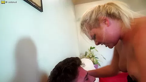 Chubby British Mama Fucking And Sucking Her Ass Off - MatureNL