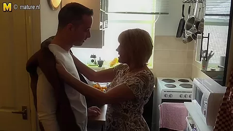Naughty British Housewife Fucking And Sucking - MatureNL