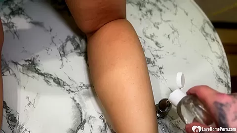 Tattooed chick loves to get fingered hard