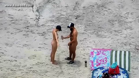 peeping Naturist Beach.40