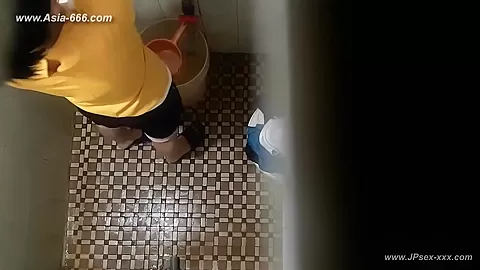 peeping chinese bath.63