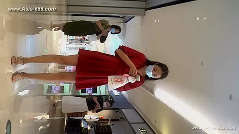 peeping chinese amateur upskirt.123