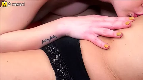 Horny Old And Young Lesbians Make Out On The Couch - MatureNL