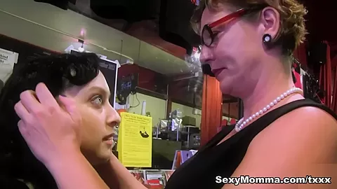 Eve Gets Foster Step daughter Dixon To Make Her Squirt - SexyMomma