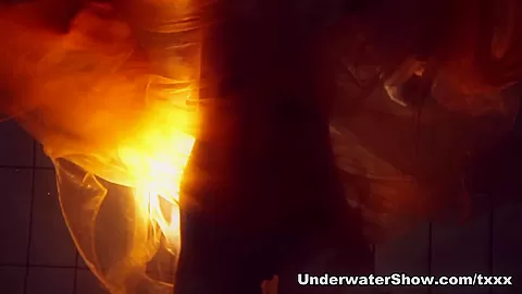 UnderwaterShow Video: Nastya