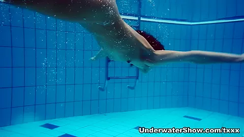 UnderwaterShow Video: Marusia