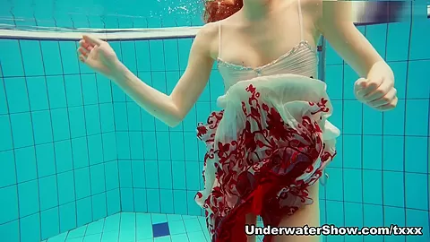 UnderwaterShow Video: Marketa
