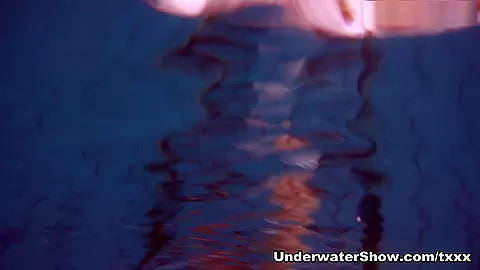 UnderwaterShow Video: Marketa
