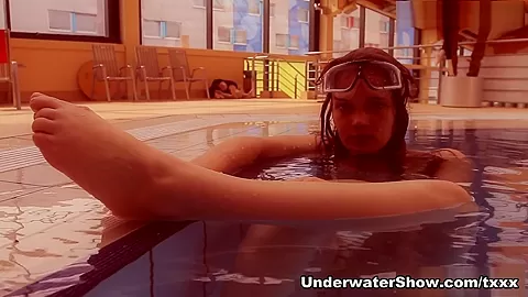 UnderwaterShow Video: Libuse