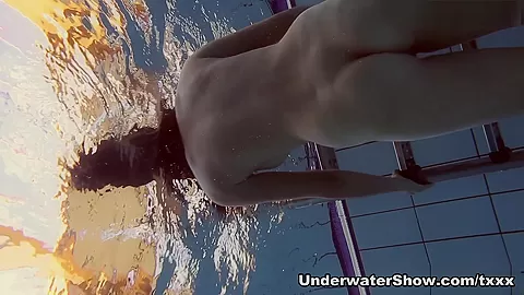UnderwaterShow Video: Lastova