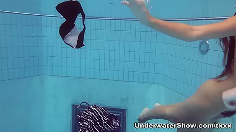 UnderwaterShow Video: Katrin Lucy