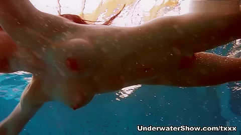 UnderwaterShow Video: Deniska