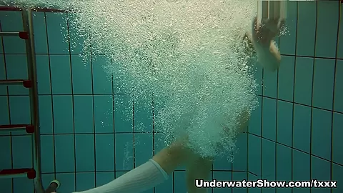UnderwaterShow Video: Dashka