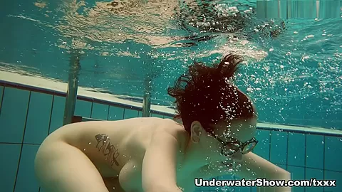 UnderwaterShow Video: Dashka