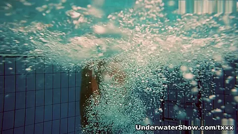 UnderwaterShow Video: Birtakik