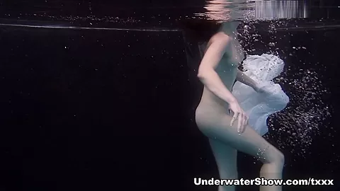 UnderwaterShow Video: Andrejka