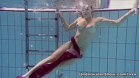 UnderwaterShow Video: Ala