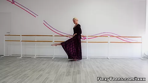 FlexyTeens Video: Anna Sigarga 2
