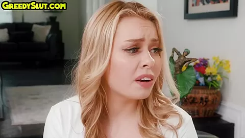Bigbooty 19yo slut penetrated by bigcock in missionary