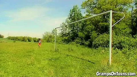 Pissing fetish teen 18+ pees all over the grass
