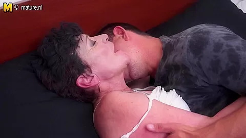 Horny Toy Boy Fucking A Naughty Mature Slut - MatureNL