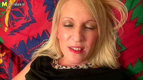 Blonde American Housewife Using Her Dildo To Get Wet - MatureNL