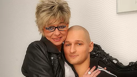 Sexy Mature Housewife Gets Fucked By Her Toyboy - MatureNL