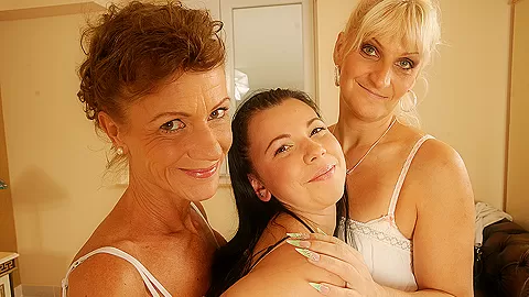 Three Old And Young Lesbians Have Great Fun - MatureNL