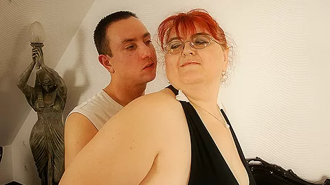 This Big Mature Lady Loves Having Hard Sex - MatureNL