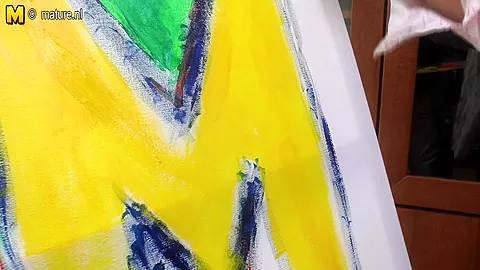 Creative Housewife Getting Naughty During Painting - MatureNL