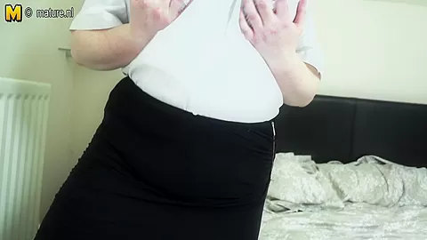 Huge Breasted Tits Magee Makes Herself Wet - MatureNL