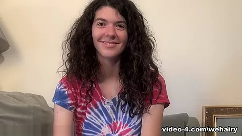 Silki Smith gives a sexy and nervous interview