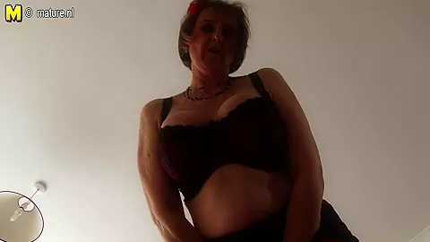Horny British Mature Woman Playing With Her Unshaved Pussy And Her Round Natural Tits - MatureNL